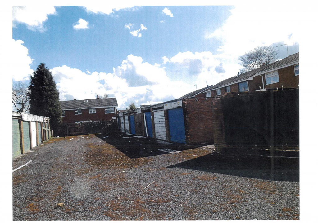 Photo of Land to the rear of Minster Close, Kirkby-In-Ashfield, Notts NG17  8GL