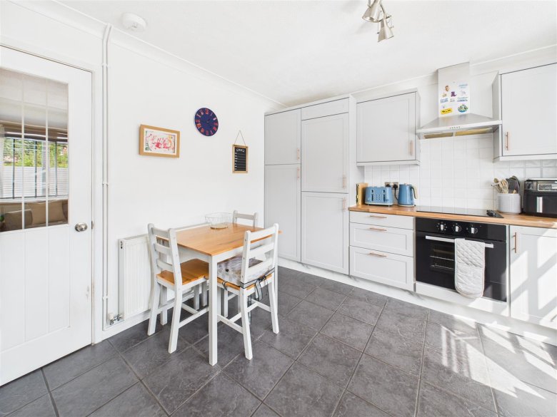 Photo of Hall Close, Rainworth